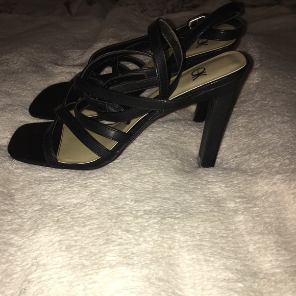 Black heel - Picture 4 of 4